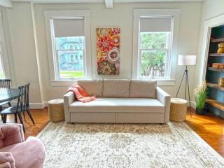 Walk to Rhinegeist, Findlay Market, FREE Streetcar - Cincinnati - 1