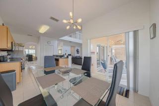 616 - Large Modern 5 bed Villa with Pool Spa and Games Room - Davenport - 4