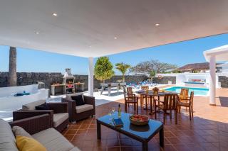 Villa Leon by Villa Plus - 8