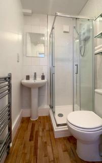 The Quirky Quarter- 2Bedrooms Apartment - 4