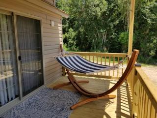 Tiny home with hammock loft BBQ and yard - Phenix City - 0