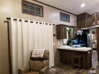 Tiny home with hammock loft BBQ and yard - 1