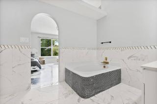 Coastal Retreat - Roomy, Relaxing, Pool - 6