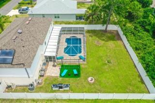 Coastal Retreat - Roomy, Relaxing, Pool - 2