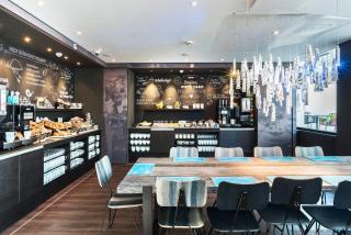 Motel One Basel - Bazel - 8