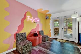 Eclectic Fun Haus with Hot Tub - 3 Min Drive to Main - Fredericksburg - 6