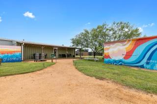 The Janis Bungalow w/Hot tub - Fredericksburg - 0