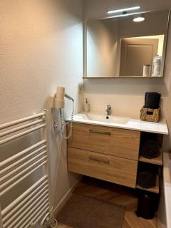 Appartement cosy avec balcon et piscine - Besançon - 3