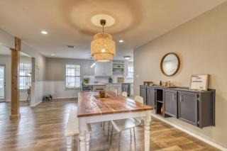 Riverfront Oasis - 1