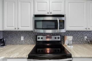 Pelican Beach Resort 1001 - Destin - 4