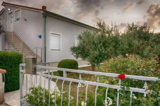 Apartment Vacation Rental Near Pula - Loborika - 6