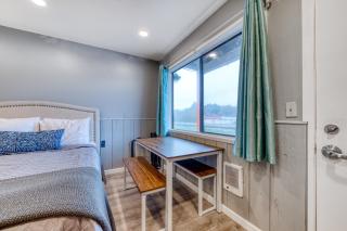 Sea Treasures Inn #103 & #104 - Rockaway Beach - 2