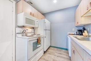 Sea Treasures Inn Units #101-104, #114, & #115 - 3