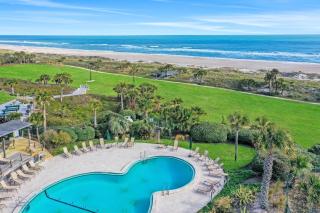 Oceanfront condo with balcony, AC, views & outdoor pool - dog-friendly - 6