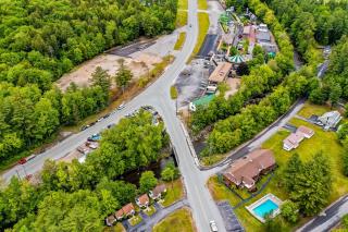 Riverbank Connecting Motel Rooms 4 & 6 - 6