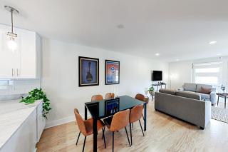 Watkins Park Getaway A & B - 9