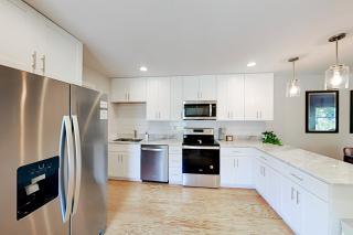 Watkins Park Getaway A & B - 4