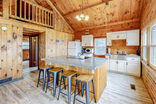 Modern Log Chalet - Upper Level - Montgomery - 7