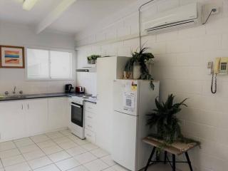 Three Palms Apartments Unit 4 - Esperance - 8
