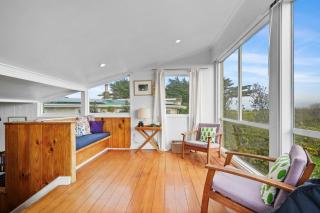 Olde Beach Pearl - Waikanae Beach Holiday Home - 7