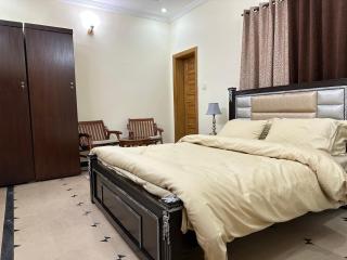 Roomi Guest House - Islamabad - 6