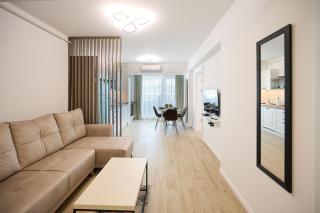 Beach Side Heaven Apartment in Infinity Beach Resort - parking - Mamaia - 5