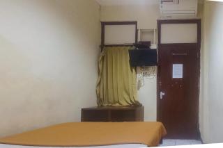 Hotel Malang near Alun Alun Malang RedPartner - 7