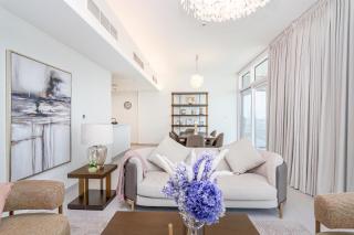 CitiHome-2BR world trade center with full Park and Dubai Frame view - 2