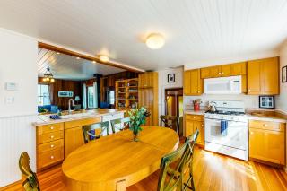 Headlands View Home & Cottage - Mendocino - 2