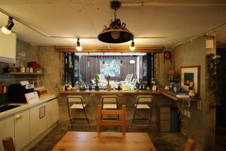 Bunk Guesthouse Hongdae - 1