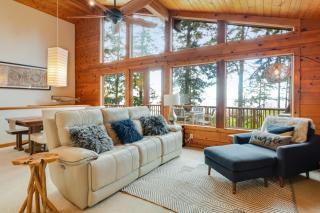 Oyster Beach House and Den - Coupeville - 6