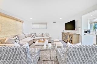 Balboa Island Diamond Resort Compound - Newport Beach - 7