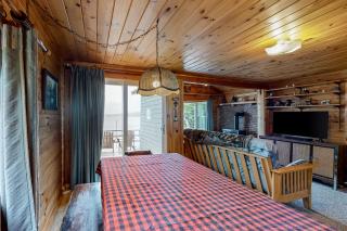 Lakefront Cabin and Cottages - Greenville - 7