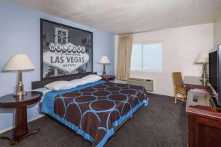 Super 8 by Wyndham Las Vegas North Strip/Fremont St. Area - 8