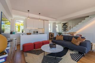 Design 3BDR Duplex W/Balcony by LovelyStay - Lissabon - 0
