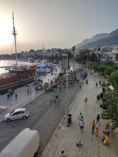 PORT on riva with parking and sea view - Makarska - 6