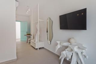 Enilion Luxury Suites - 3