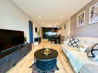 The Lux at Pierson House - 3