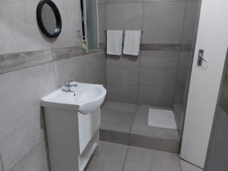 KLOOFIES GUESTHOUSE - Roodepoort - 2