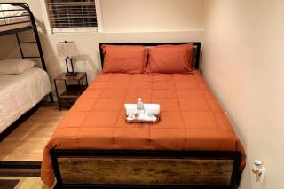 Room in House - The -- Modern -- Gem - 3