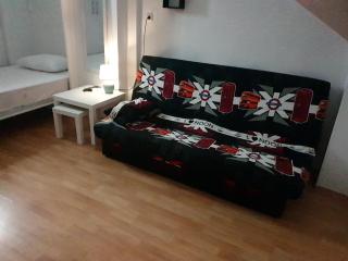 red white rooms 1 - Kalamata - 7