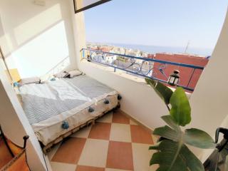 Good Wave Surf House - 2