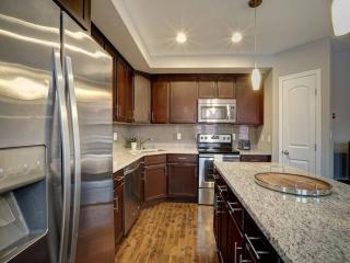 Bright 2BR near downtown - Cincinnati - 3