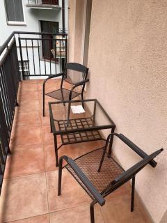 Spacious 2 bedroom apartment with nice terrace - Prague - 4