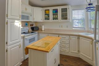 Cozy Jensen Beach Home Pool Access, Walk to Beach - Jensen Beach - 3