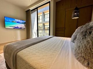 1BR Beautiful Condo -Rooftop Pool with Stunning View - Playa del Carmen - 3