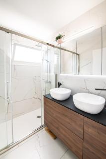 Résidence méditerranée - Beachfront - Sun and Seaview - Pool - Private Parking - Cagnes-sur-Mer - 8