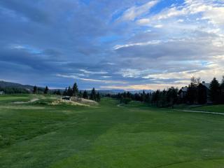 Great Views Fully Renovated Luxury 4 Bedroom 3 Full Bathrooms and Half Bath Snowcreek 732 Phase V - 8