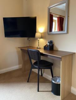 Hannon's Hotel - 1