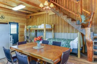 Cozy Cora Studio Cabin with Wind River Mtn Views - 2